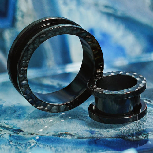 Black Hammered Screwback Stainless Steel Ear Tunnel
